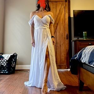 Never worn! Custom ordered wedding dress